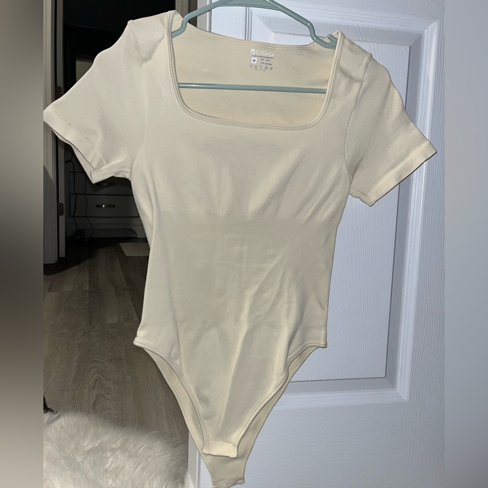 OQQ Women’s Ribbed Short Sleeved Square Neck Bodysuits (2 pack; beige and brown)
